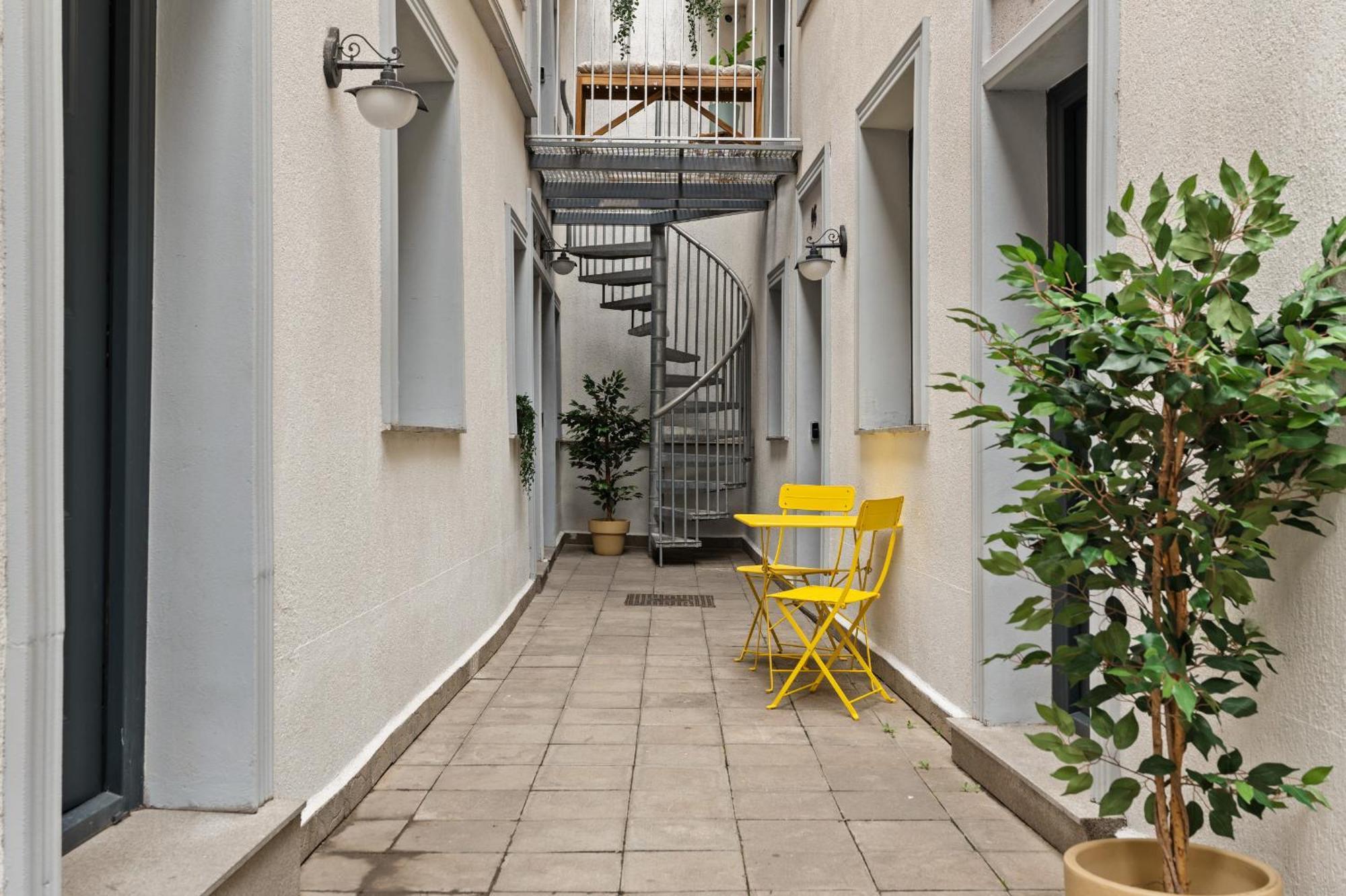 Apartament Little Bucureşti